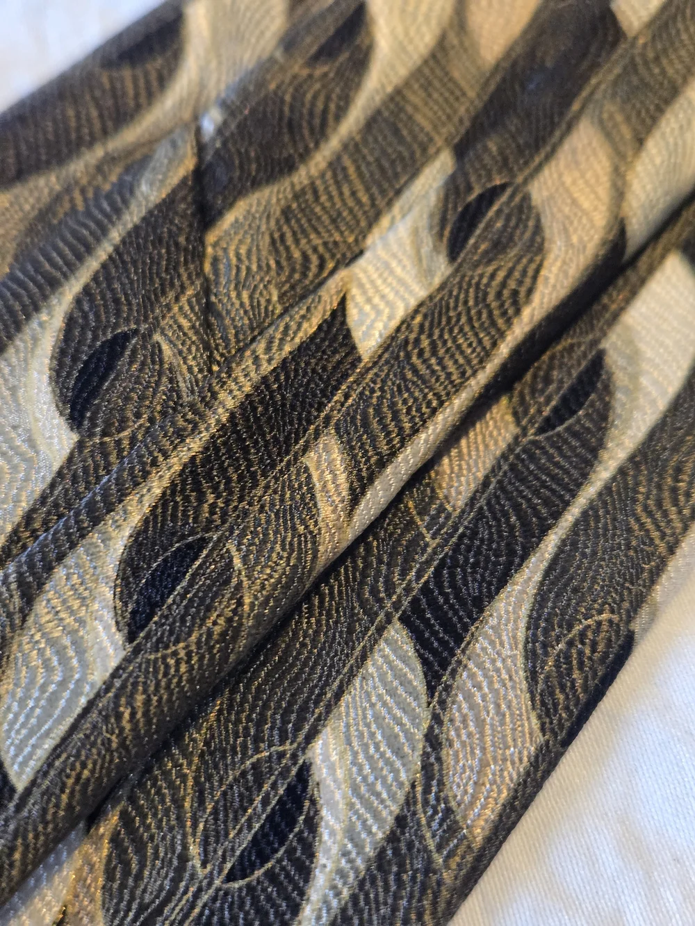Gianfranco Ruffini Italy 100% Silk Tie Olive Khaki Black Geometric 59